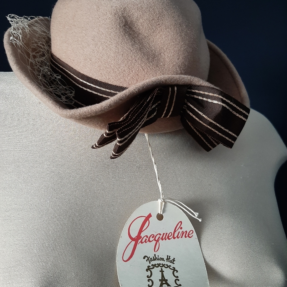 Vintage tags on jaqueline hat - Picture 2 of 5